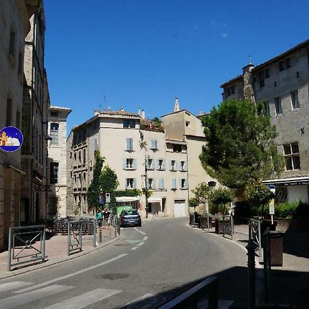 Les Marchands Awinion Zewnętrze zdjęcie